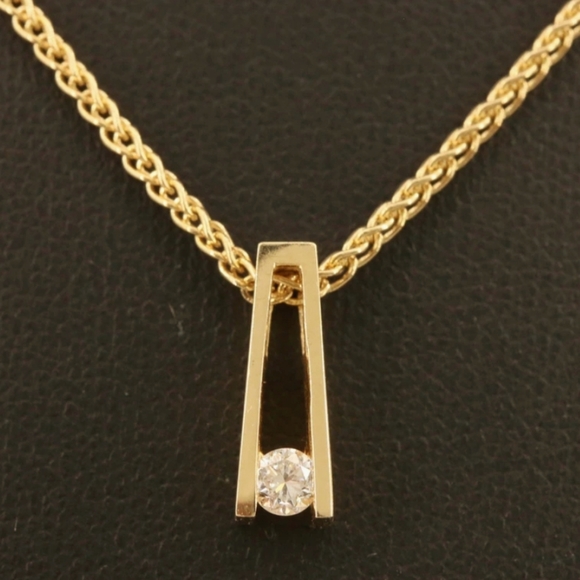 Jewelry - 14K 0.16 CT Diamond Solitaire Necklace